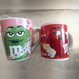 💕 Galerie Green M&M 2 Mugs Hearts love Romantic Valentine's Day Holidays 2002